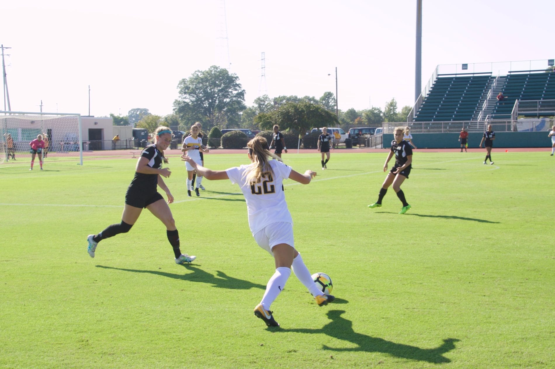 Hardy’s OT strike gives women’s soccer first win