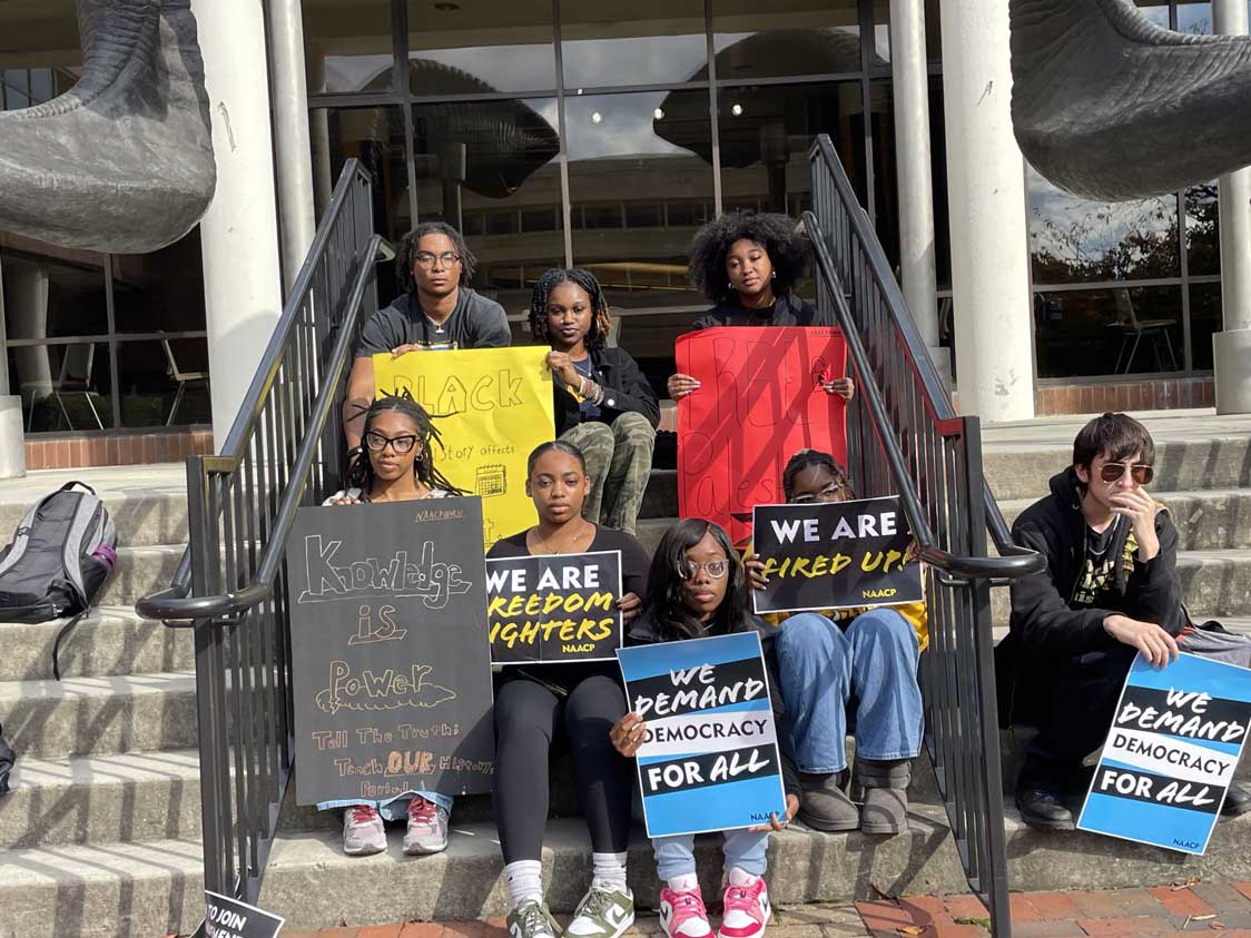 VCU NAACP leads students, faculty in march against postponement of required racial literacy course