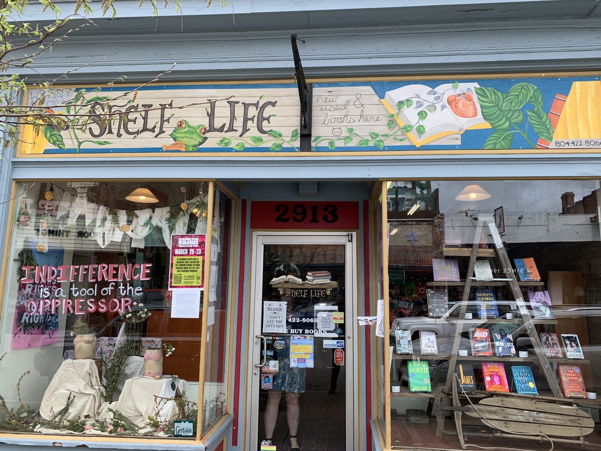 Richmond bookstore unionizes; first in the region