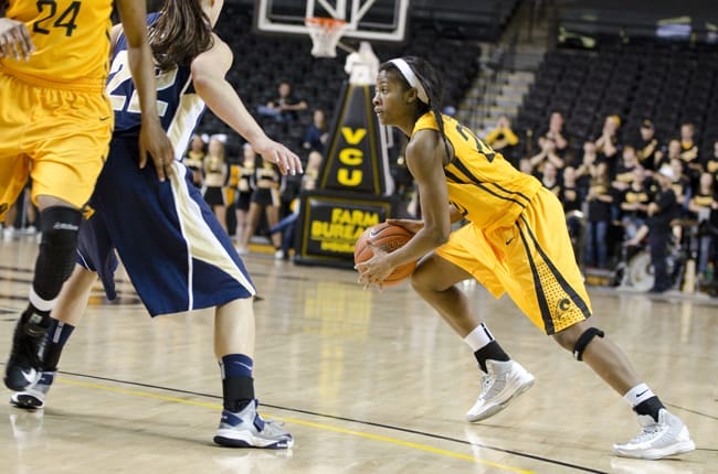 womensbasketball_1web